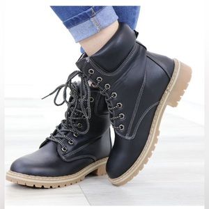 ISO Sherpa Lined Faux Leather Lace Up Combat Ankle Boots In Black